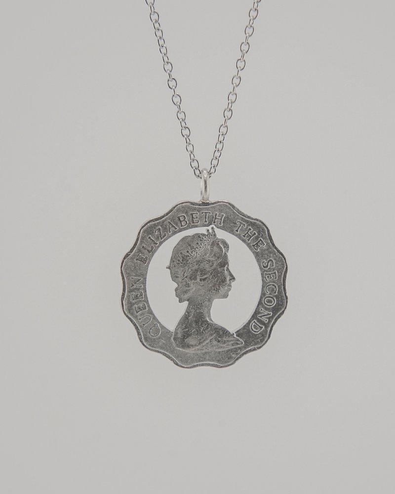 Hong Kong 2dollar Queen Elizabeth II silhouette necklace Coin Transformation - Necklaces - Copper & Brass Silver