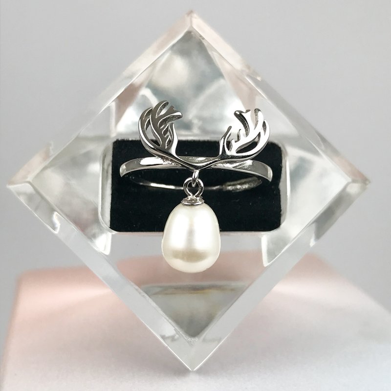 Christmas Reindeer 925 Silver Ring Genuine Freshwater Pearl Size 7 Adjustable - General Rings - Pearl Silver