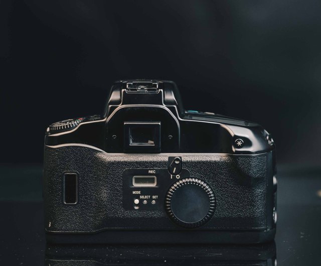 Canon EOS 100qd 一眼レフカメラ 35-135mmレンズ Canon EOS 100qd 一眼レフカメラ 35-135mmレンズ（キャノン EOS