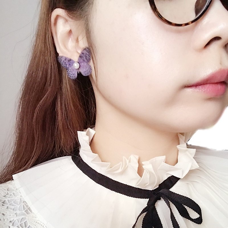 Butterfly x Pearl Earring / Purple Harajuku kawaii tokyo girly - Earrings & Clip-ons - Silk Blue