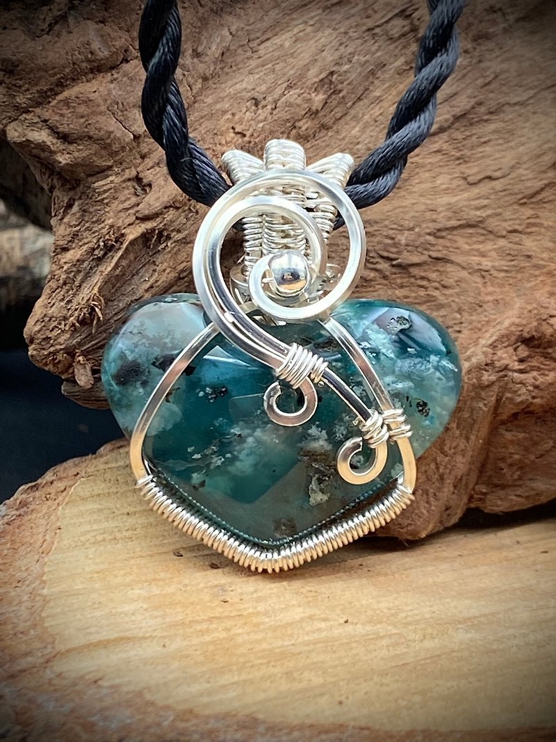 Lubar slowly weaving Taiwan Sapphire Metal Weaving (Love Sapphire) - Necklaces - Jade Blue