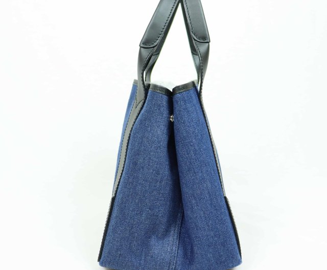 バレンシアガ　ネイビーカバ　デニム　トートバッグ Balenciaga Navy Cabas S Tote Bag in Denim - 00964