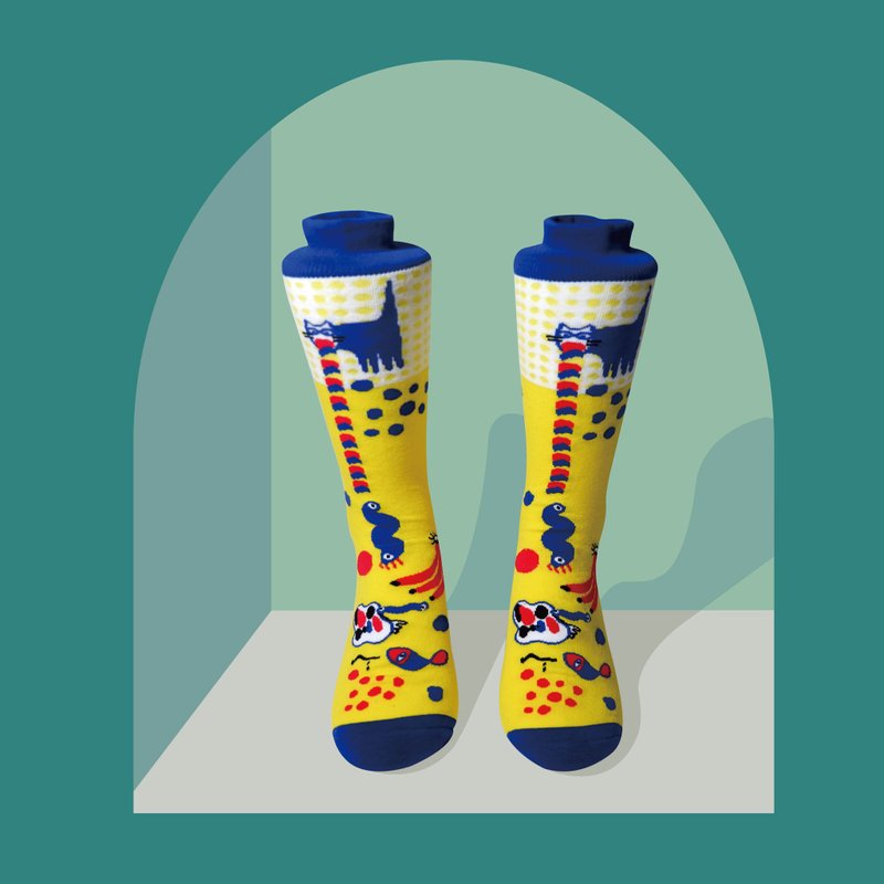 Cat SpitingRainbow-ミディアムチューブソックス-イラスト - 靴下・ソックス - コットン・麻 イエロー