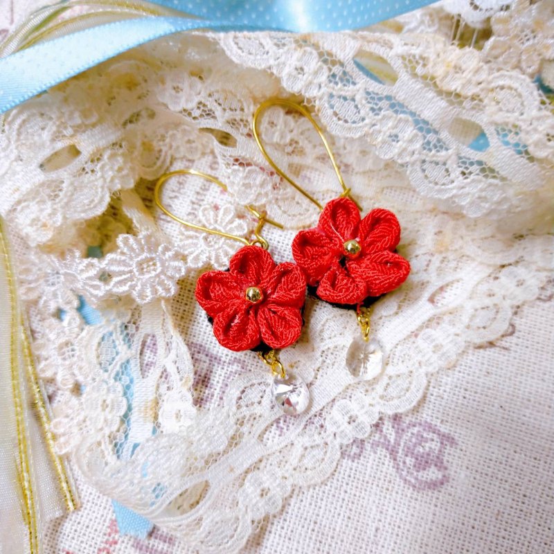 **kehto** つまみ細工 日式布花 和風飾品 耳勾 紅梅 - 耳環/耳夾/耳骨夾 - 棉．麻 