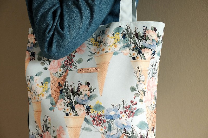 Tote bag : FLOWER CONES - 手提包/手提袋 - 聚酯纖維 多色