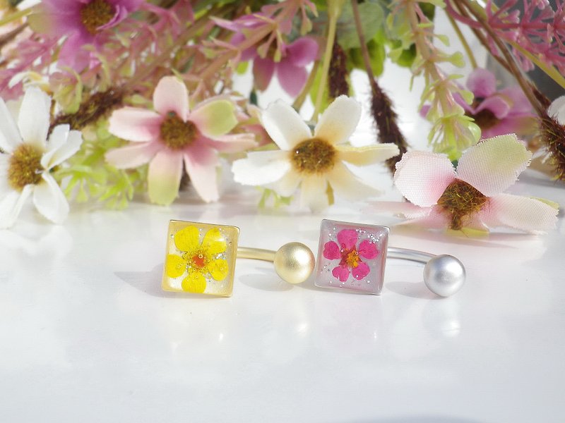 Real flower ring - epoxy resin jewelry - Ring with Dried flower - General Rings - Paper 