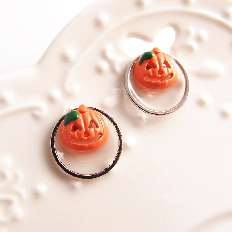 trick or treat. U-shaped Clip-On Stainless Steel Silicone ear pins. Halloween - Earrings & Clip-ons - Gemstone Orange