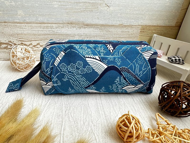 Yunhaifeng handmade cat-ear shaped large-capacity pencil case/cosmetic bag - Toiletry Bags & Pouches - Cotton & Hemp Blue