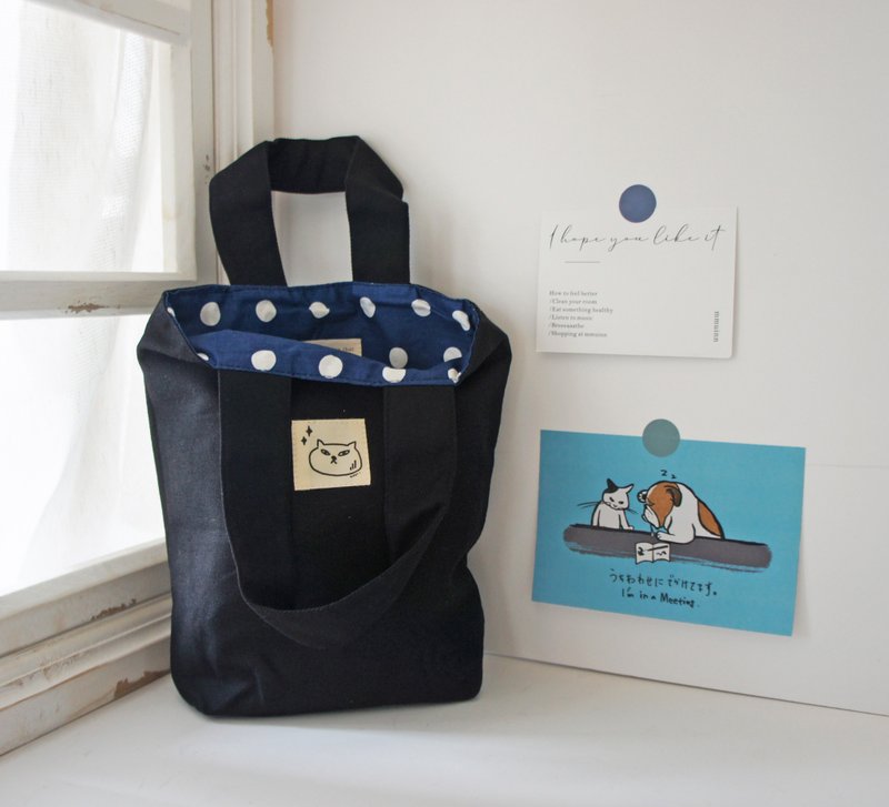 Courage Cat | Black Cotton Small Handheld Bag / Mini Tote - กระเป๋าถือ - ผ้าฝ้าย/ผ้าลินิน สีดำ