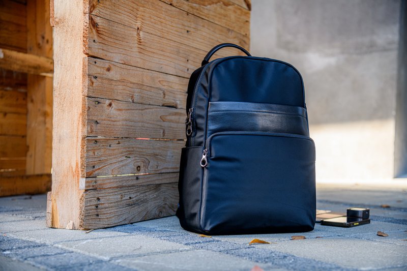 [New atmosphere in the workplace] Turismo business backpack-L3810 first layer cowhide top twill nylon - กระเป๋าเป้สะพายหลัง - ไนลอน สีน้ำเงิน