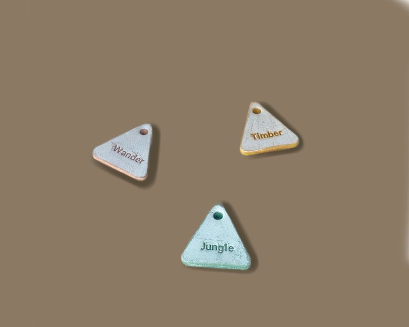 寵物刻字身份牌貓咪貓防丟牌真皮寵物定制三角牌 Leather Pet Tag - 項圈/牽繩 - 人造皮革 多色