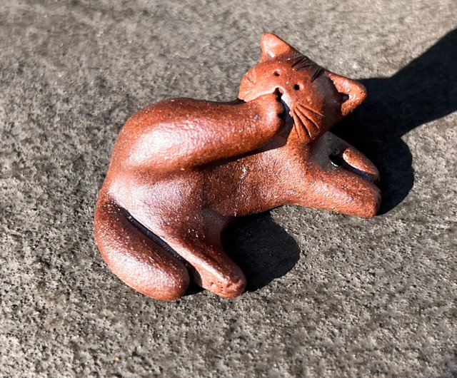 にしおゆき おるがん舎  陶器 フェーブ  作家　ねこ モノクロな猫たち】にしおゆきさんの陶人形。 - shop+space ひめくり