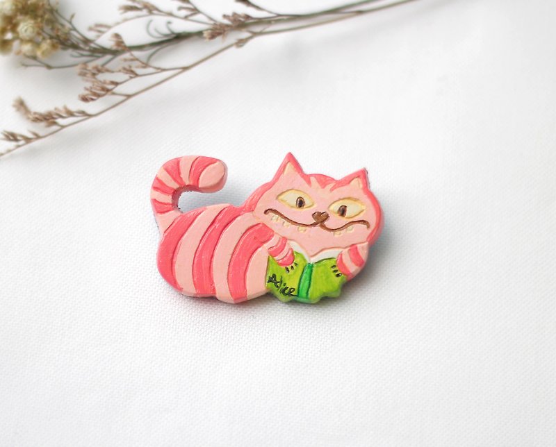 Handmade the Cheshire Cat  brooch - Brooches - Clay Pink