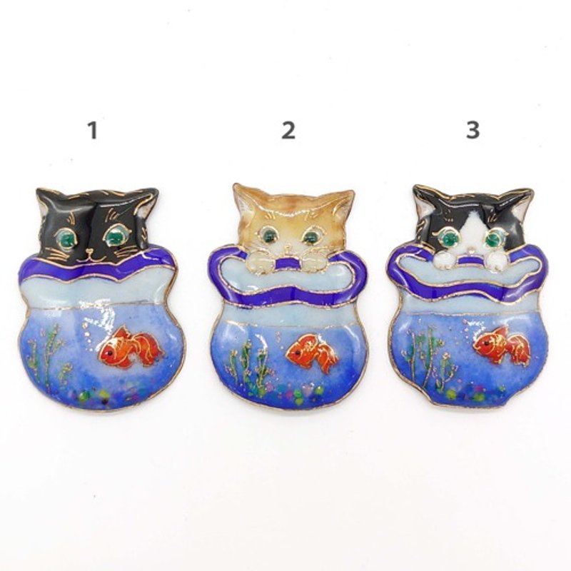 金魚鉢とねこの七宝焼ミニブローチ - 胸針 - 其他金屬 藍色
