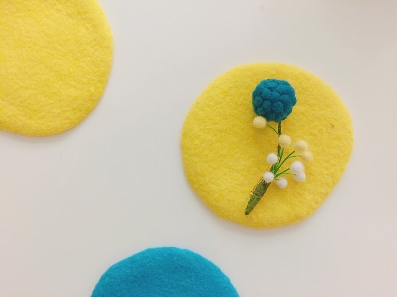 Wool felt-hair ball flower pin - เข็มกลัด - ขนแกะ สีน้ำเงิน