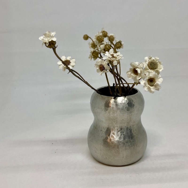 葫蘆形純錫小花器/小花瓶/一花一世界/,青冶金工手作鍛打純錫花器 - 花瓶/花器 - 其他金屬 