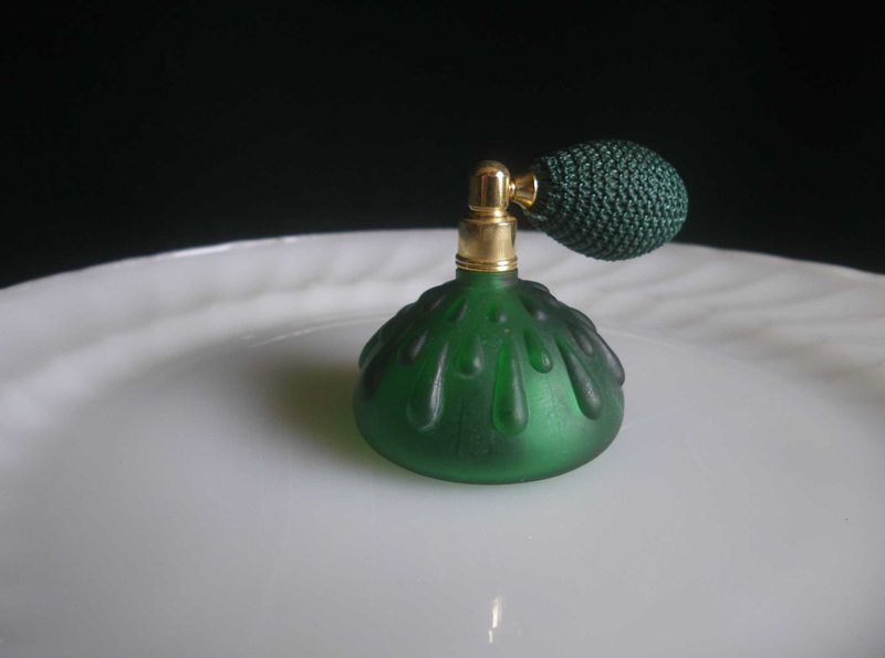 [OLD-TIME] Early Taiwan-made small glass perfume bottle - ของวางตกแต่ง - วัสดุอื่นๆ 