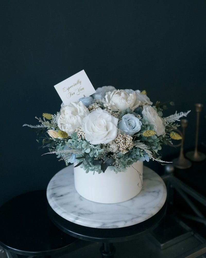母の日 先生感謝式 卒業式ブーケ サマーダンスブルーとグリーンの2サイズ 永遠の花 バラと牡丹 - ドライフラワー・ブーケ - 寄せ植え・花 ホワイト