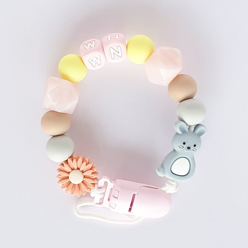 WN Daisy Rabbit Pacifier Chain/Customized Pacifier Chain - ของเล่นเด็ก - วัสดุอื่นๆ หลากหลายสี