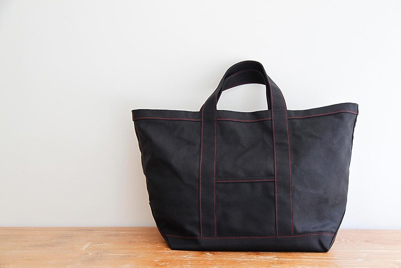 【+t設計】Small tote bag large/black - กระเป๋าถือ - วัสดุอื่นๆ สีดำ