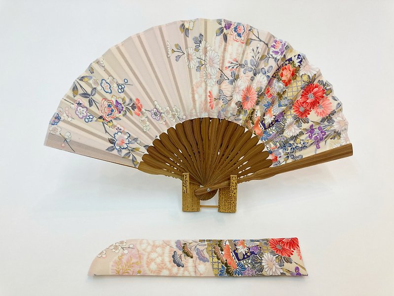 着物扇子　アンティークの絹の着物使用　日本の京都の職人が手仕事で制作　オンリーワン　プレゼントに最適 #20