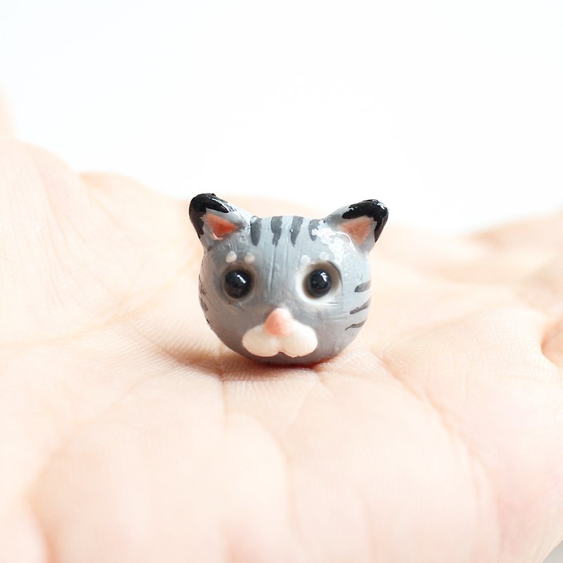 British Shorthair Cat stud earrings / clip on earrings - Earrings & Clip-ons - Pottery Gray