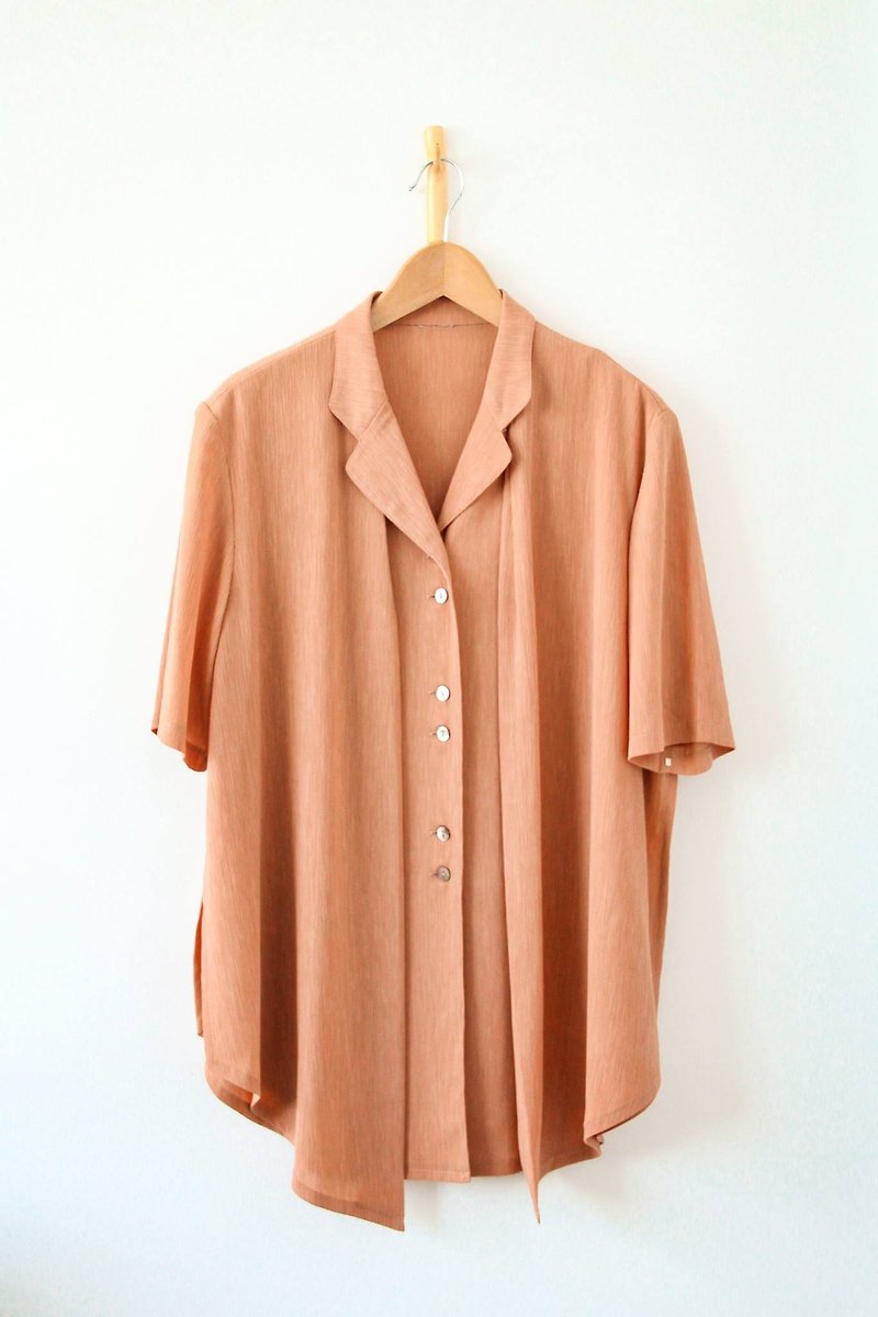 …｛DOTTORI :: TOP｝Pink Orange Short-Sleeved Shirt with Double Layers - Women's Shirts - Other Materials Orange