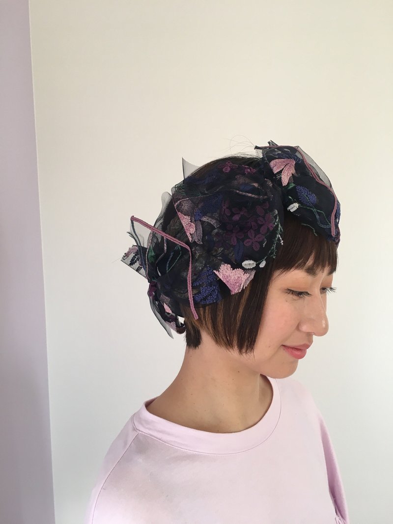 flower embroidery/Navy - 髮夾/髮圈 - 聚酯纖維 藍色