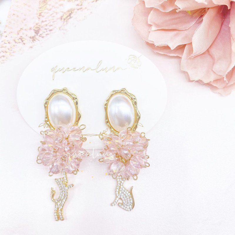 Pearl Crystal Beaded Cat Earrings - Earrings & Clip-ons - Other Metals Gold