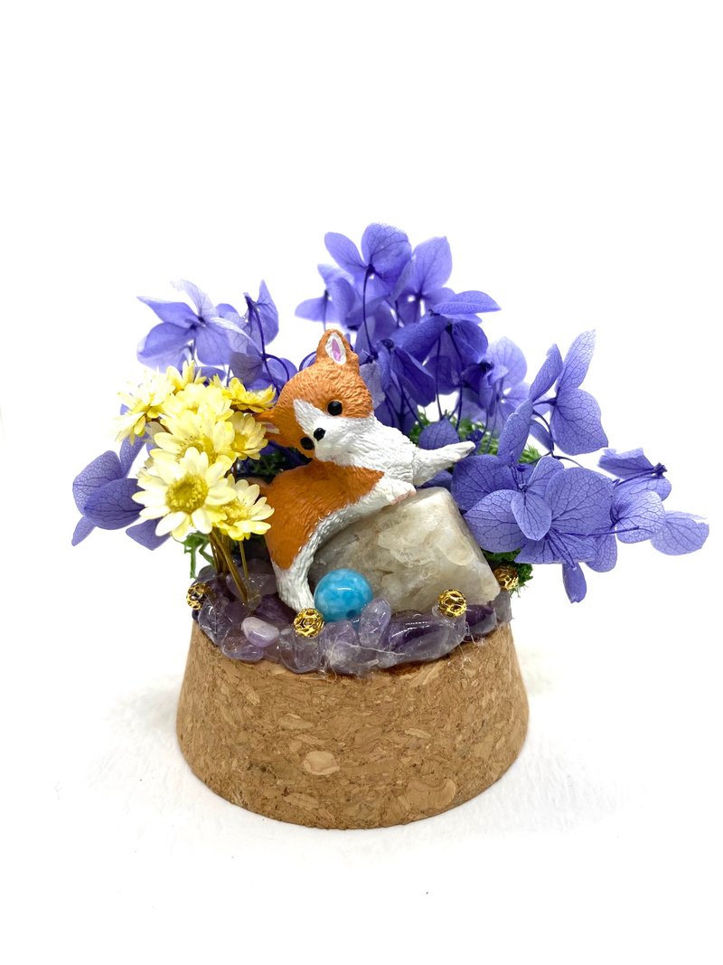 Chihuahua and Citrine/Aquamarine-Crystal Doll Dried Flower Arrangement - ของวางตกแต่ง - คริสตัล 