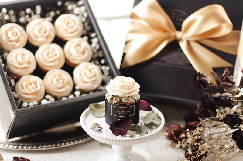 [Felicitas Pâtissérie] Champagne Flower Gift Rose Bouquet Gift Box - อื่นๆ - พืช/ดอกไม้ สีทอง