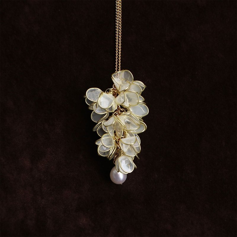 Pearl necklace quantity limited - สร้อยคอ - วัสดุอื่นๆ สีทอง