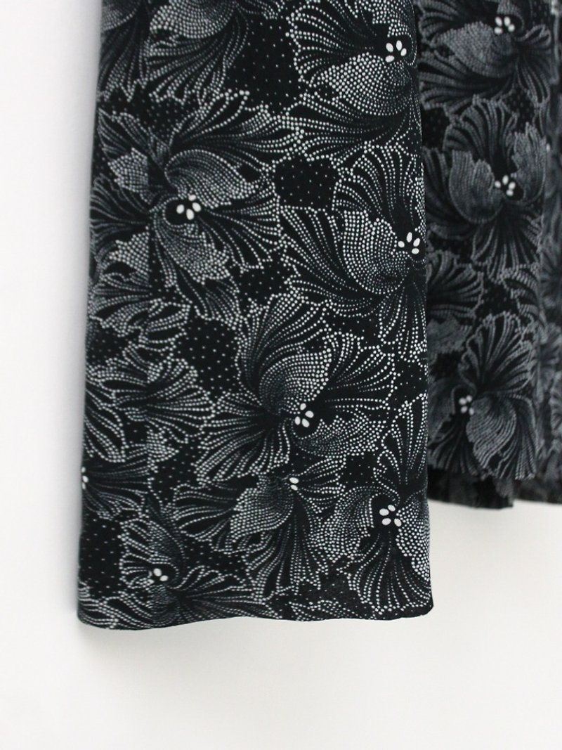 【RE0614D1242】 early summer retro elegant printing black short-sleeved ancient dress - ชุดเดรส - เส้นใยสังเคราะห์ สีดำ