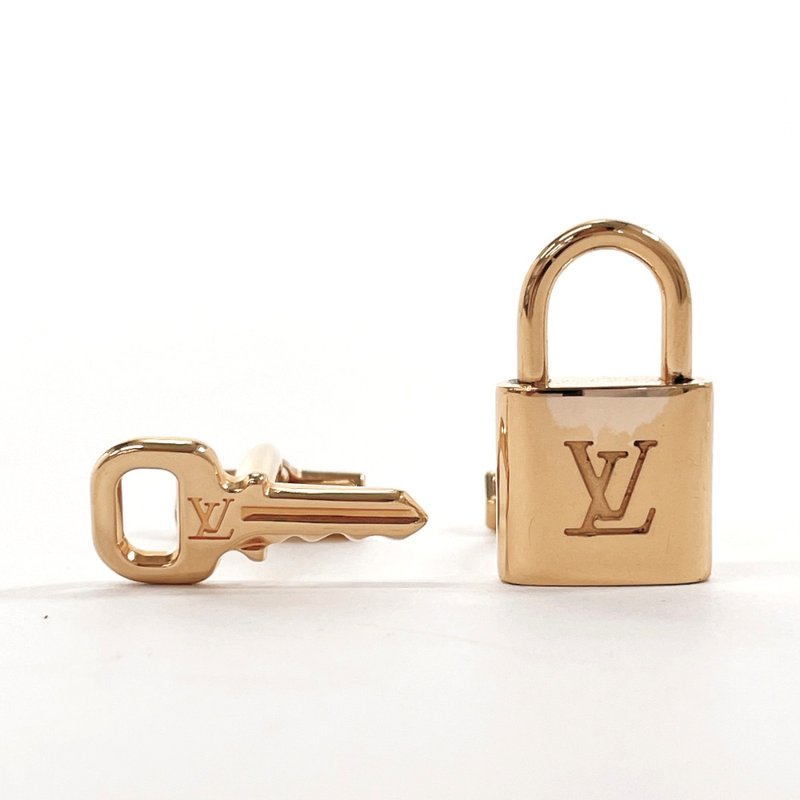 【日本直送 中古美品】ルイヴィトン LOUIS VUITTON カフス ブトン ドゥ マンシェット カデナ エ クレ M64601 シルバー925 ゴールド - 其他 - 純銀 金色
