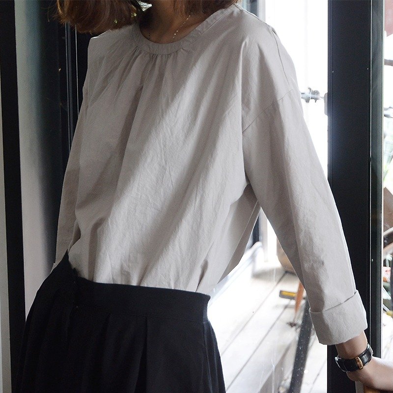 法式復古圓領不規則襯衣|襯衣|圓領|高支水洗棉|獨立品牌|Sora-37 - 女襯衫 - 棉．麻 