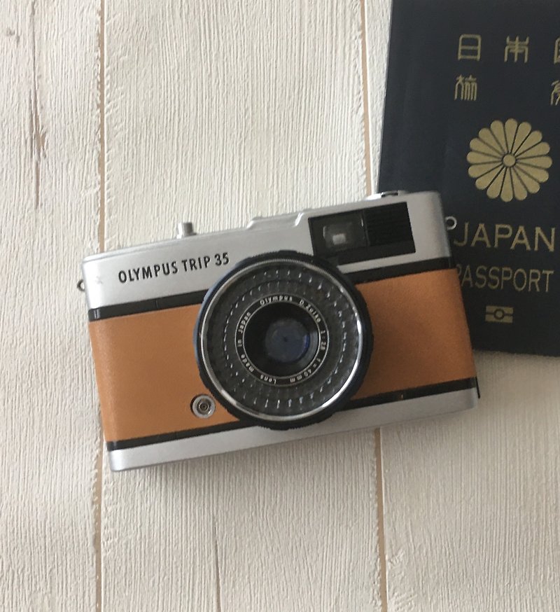 奧林巴斯TRIP 35膠片相機　帶淺棕色皮革 - 菲林/即影即有相機 - 其他金屬 