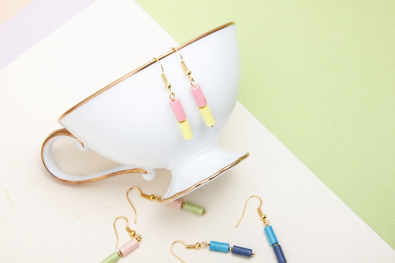 Two-color small cylindrical drop earrings (multicolor optional) - ต่างหู - กระดาษ หลากหลายสี