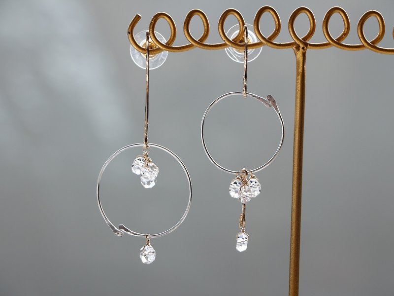 14 kgf × SV 925 nocolored combination pierced earrings - Earrings & Clip-ons - Gemstone Transparent