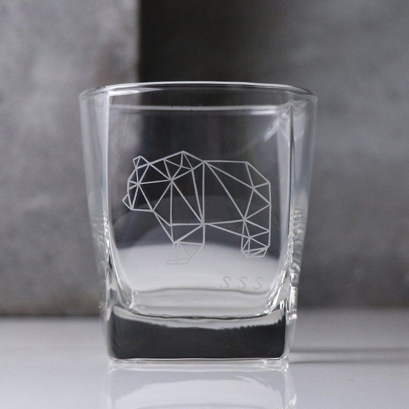 295cc [Berlin] Bear Bear Square whiskey glass geometric universe galaxy custom glass lettering Bear Cup - แก้วไวน์ - แก้ว สีเทา