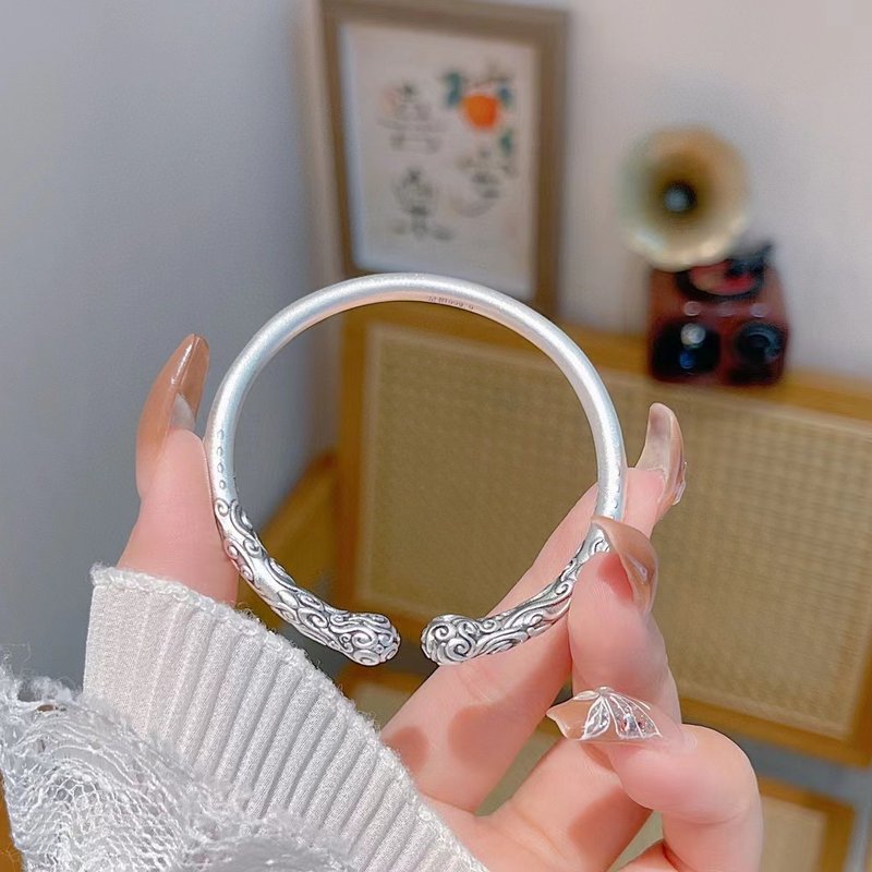 Sterling silver-gold hoop - สร้อยข้อมือ - เงินแท้ สีเงิน