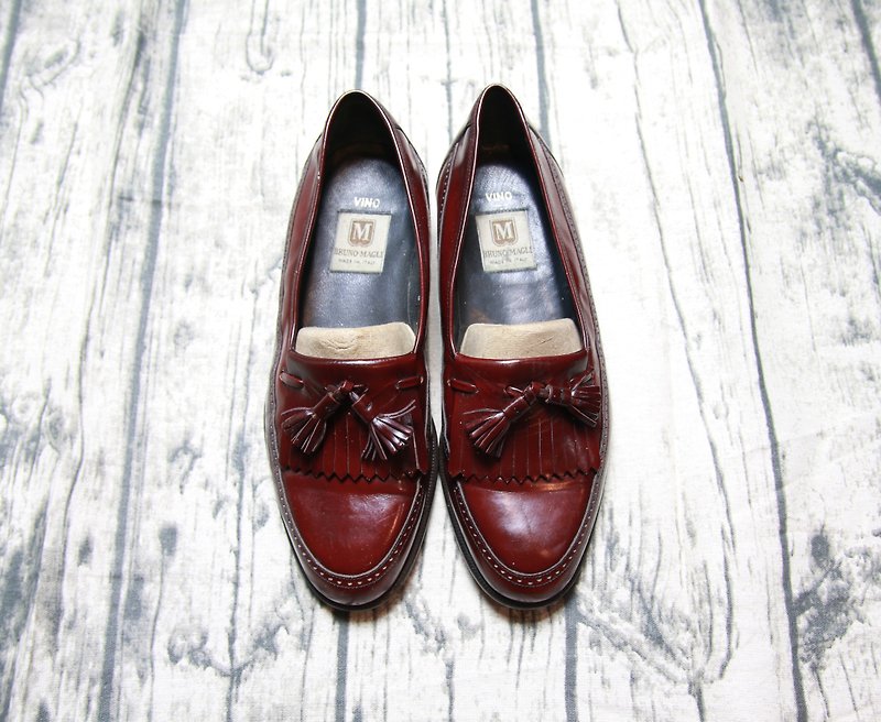 Back to Green:: 酒紅流蘇  MADE IN ITALY vintage shoes - 女款休閒鞋 - 真皮 