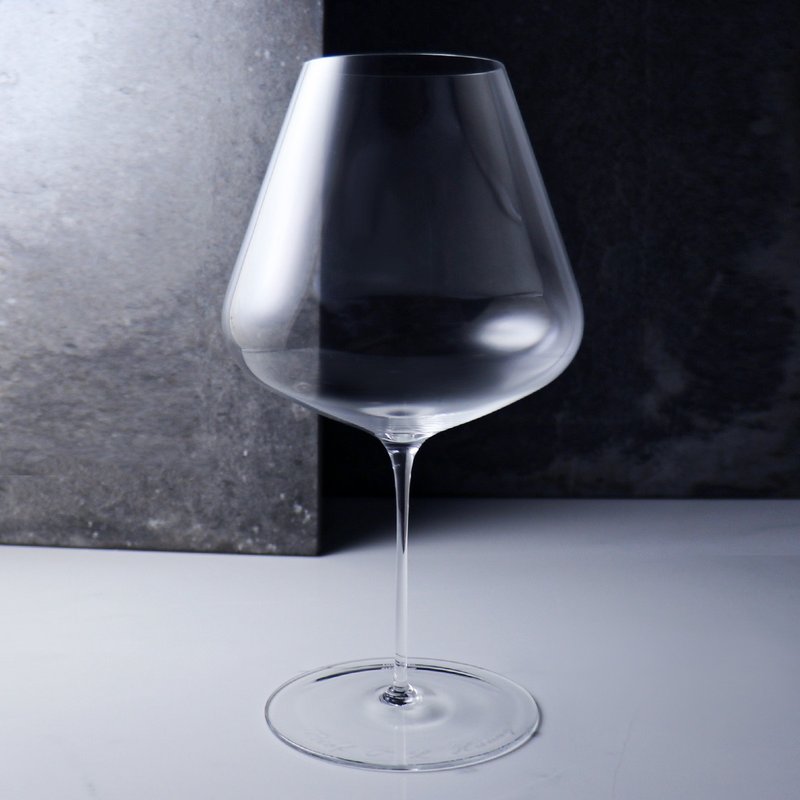 960cc [Zalto DENK'ART series Burgundy handmade cup] Burgundy red wine glass with engraving - Bar Glasses & Drinkware - Glass Transparent