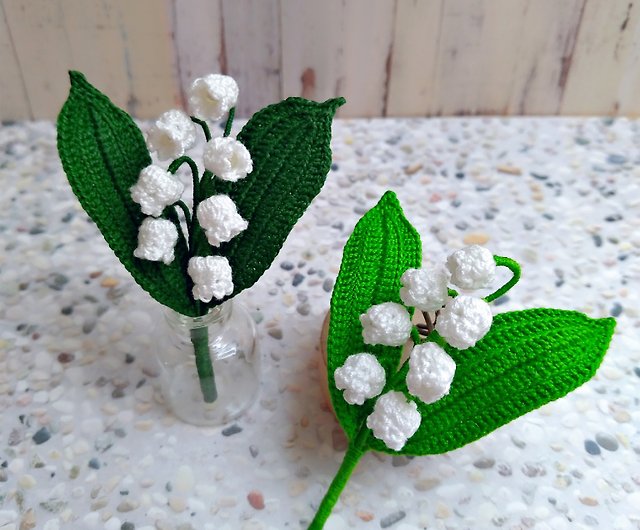 Lily of the valley flower crochet pin - Shop midnight craft life Brooches -  Pinkoi