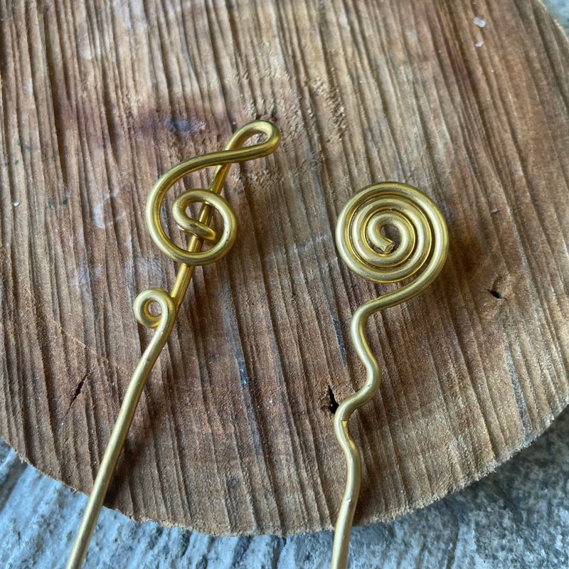 黃銅髮簪 螺旋 音符 髮飾 手工製作 - 髮夾/髮圈 - 銅/黃銅 金色