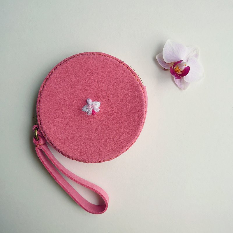 蝴蝶蘭刺繡零錢包/素皮革/純手工縫製_亮珊瑚色【免費雷雕刻字】 - 零錢包/小錢包 - 人造皮革 粉紅色