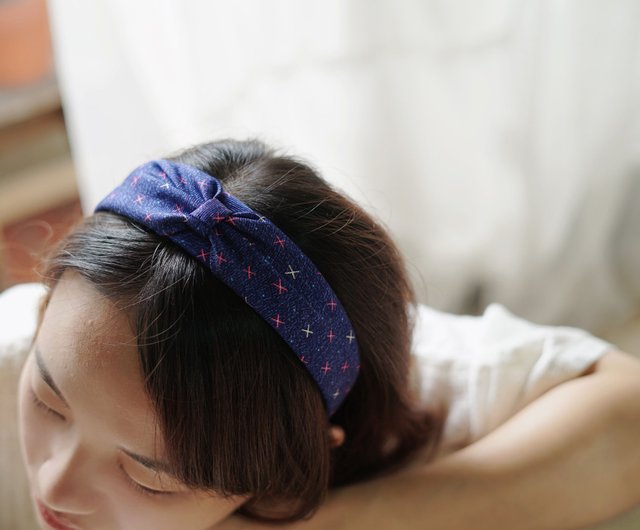 MILK X SODA SUEDE BOW HAIR TIE BLACK MILK X SODA SUEDE BOW HAIR TIE BLACK