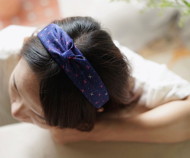 MILK X SODA SUEDE BOW HAIR TIE BABY PINK MILK X SODA SUEDE BOW HAIR TIE BABY PINK