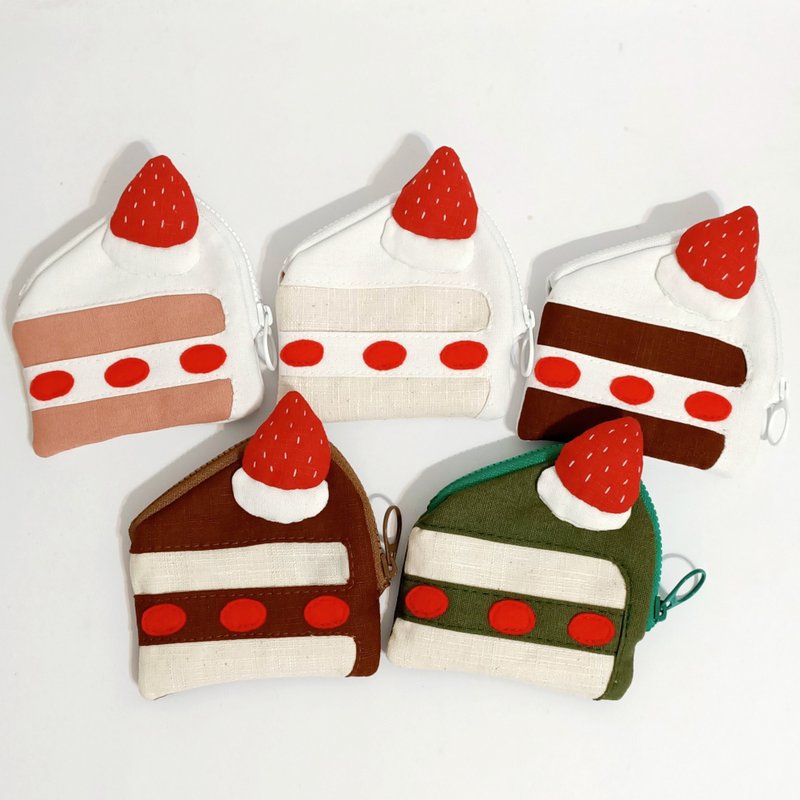 Strawberry Cream Cake Coin Purse - กระเป๋าใส่เหรียญ - ผ้าฝ้าย/ผ้าลินิน หลากหลายสี