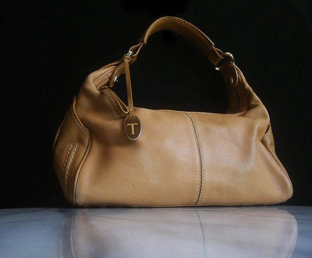 OLD-TIME] Early second-hand old bags Italian TOD'S shoulder bag - Shop OLD-TIME  Vintage & Classic & Deco Handbags & Totes - Pinkoi