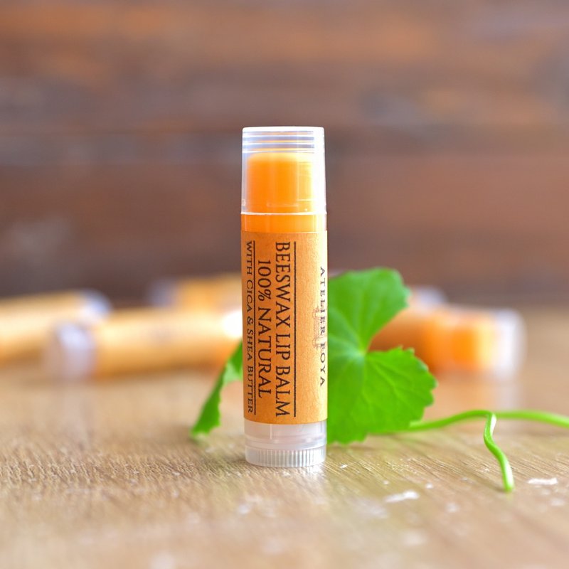 100% pure beeswax lip balm_pure natural, food-grade Yangmingshan Manor beeswax, containing Centella asiatica essential oil - อื่นๆ - ขี้ผึ้ง สีส้ม